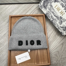 CHRISTIAN DIOR